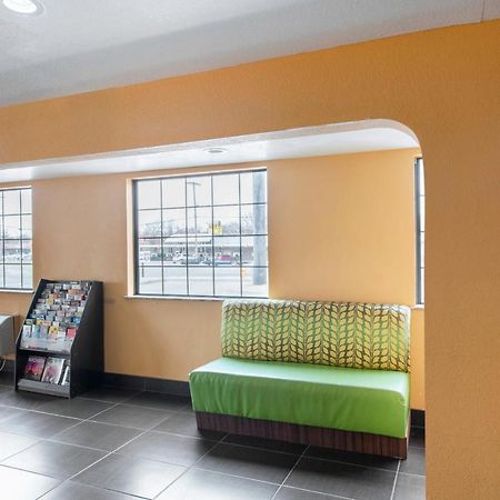 Oyo Hotel Tulsa Ok I-44/Route 66 ภายนอก รูปภาพ