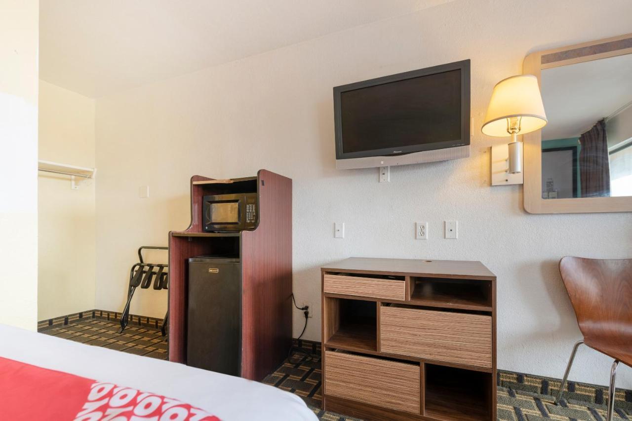 Oyo Hotel Tulsa Ok I-44/Route 66 ภายนอก รูปภาพ